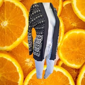 AnyBody Collection Open‎ Front Black and White Design Sweater